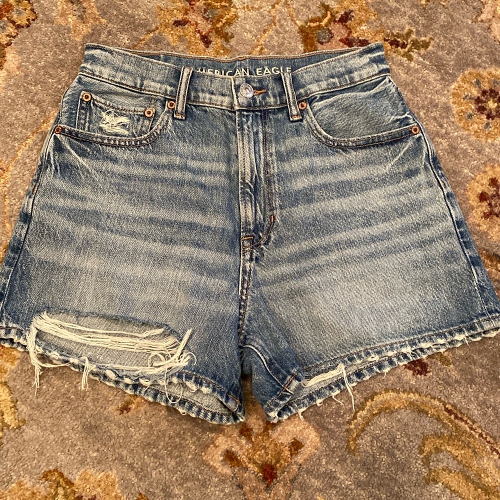 ⭐️ LIKE NEW ⭐️ American Eagle highest rise 90s boyfriend shorts, 2